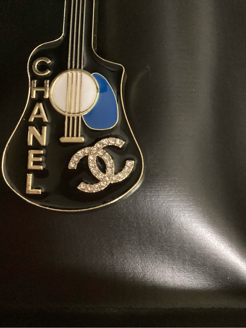 CHANEL Black Enamel Guitar Brooch with Blue Accent - Picture 3 of 6